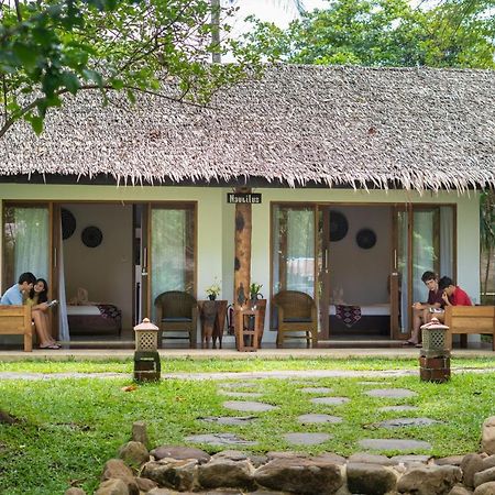 Murex Dive Resort Manado Buitenkant foto