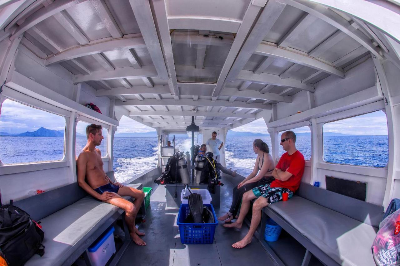 Murex Dive Resort Manado Buitenkant foto