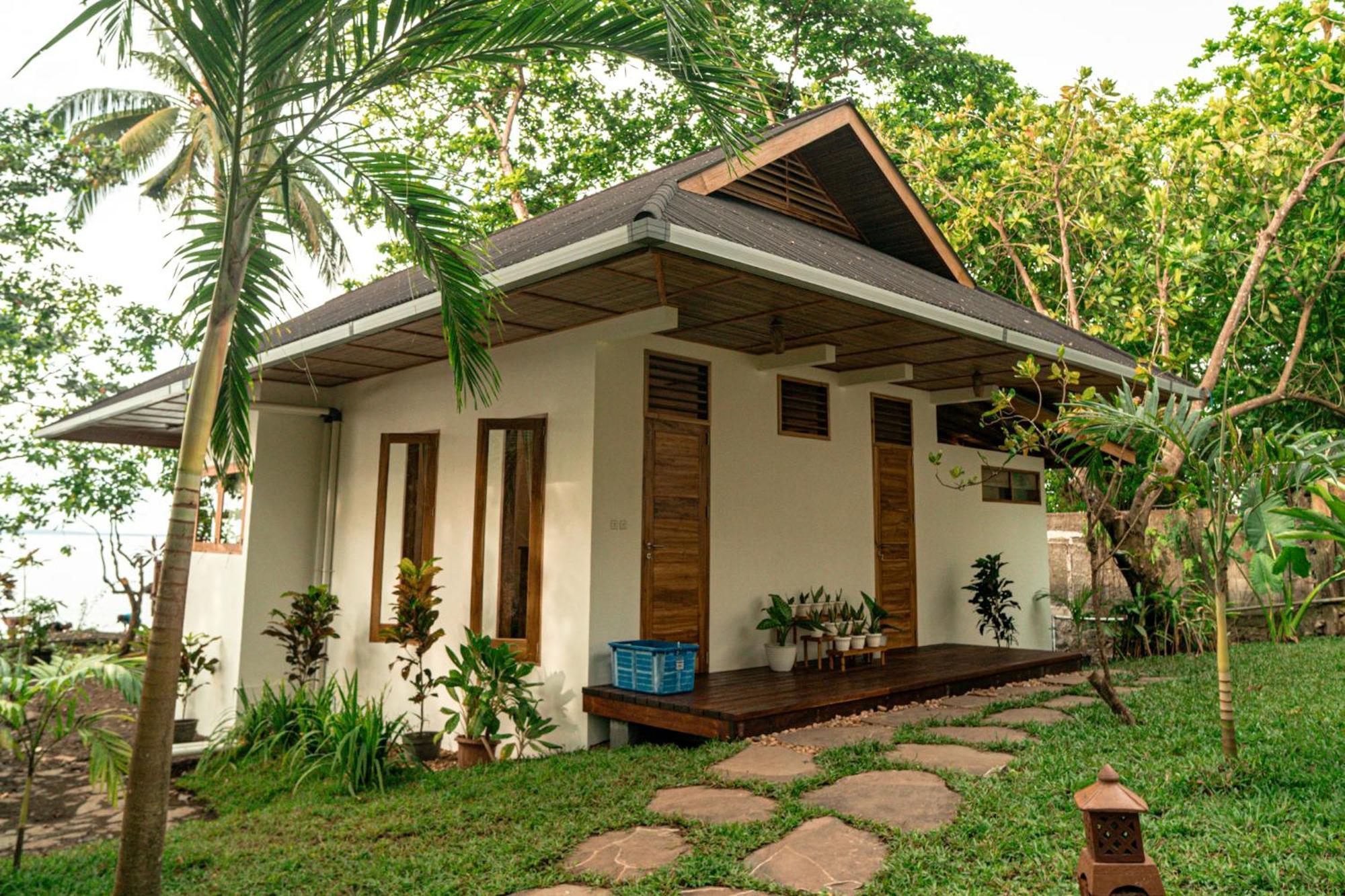 Murex Dive Resort Manado Buitenkant foto