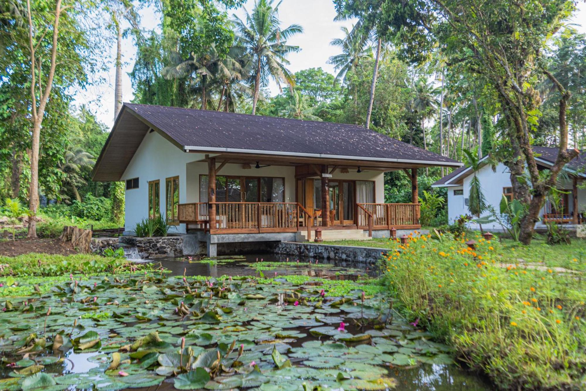 Murex Dive Resort Manado Buitenkant foto