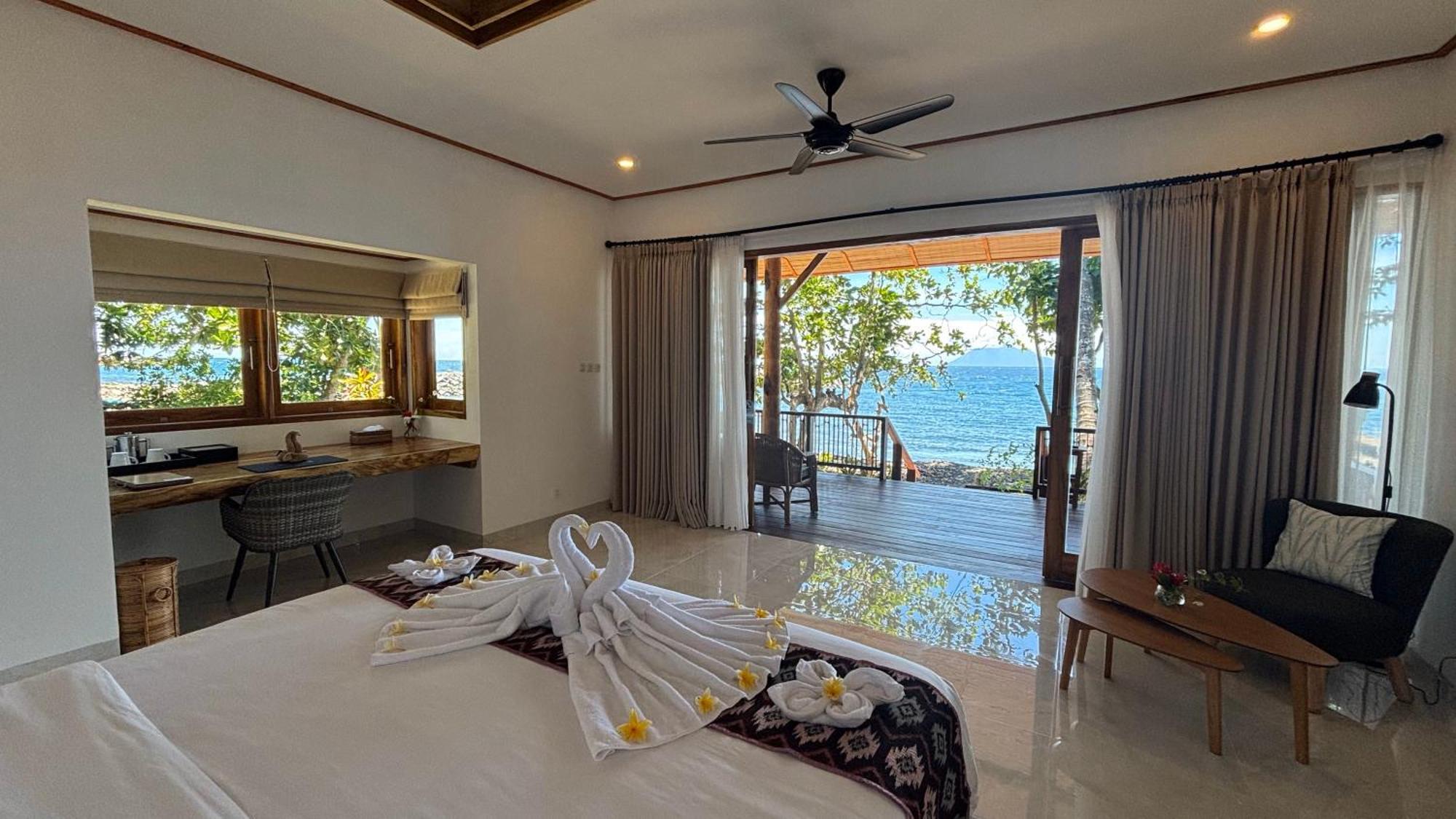 Murex Dive Resort Manado Buitenkant foto