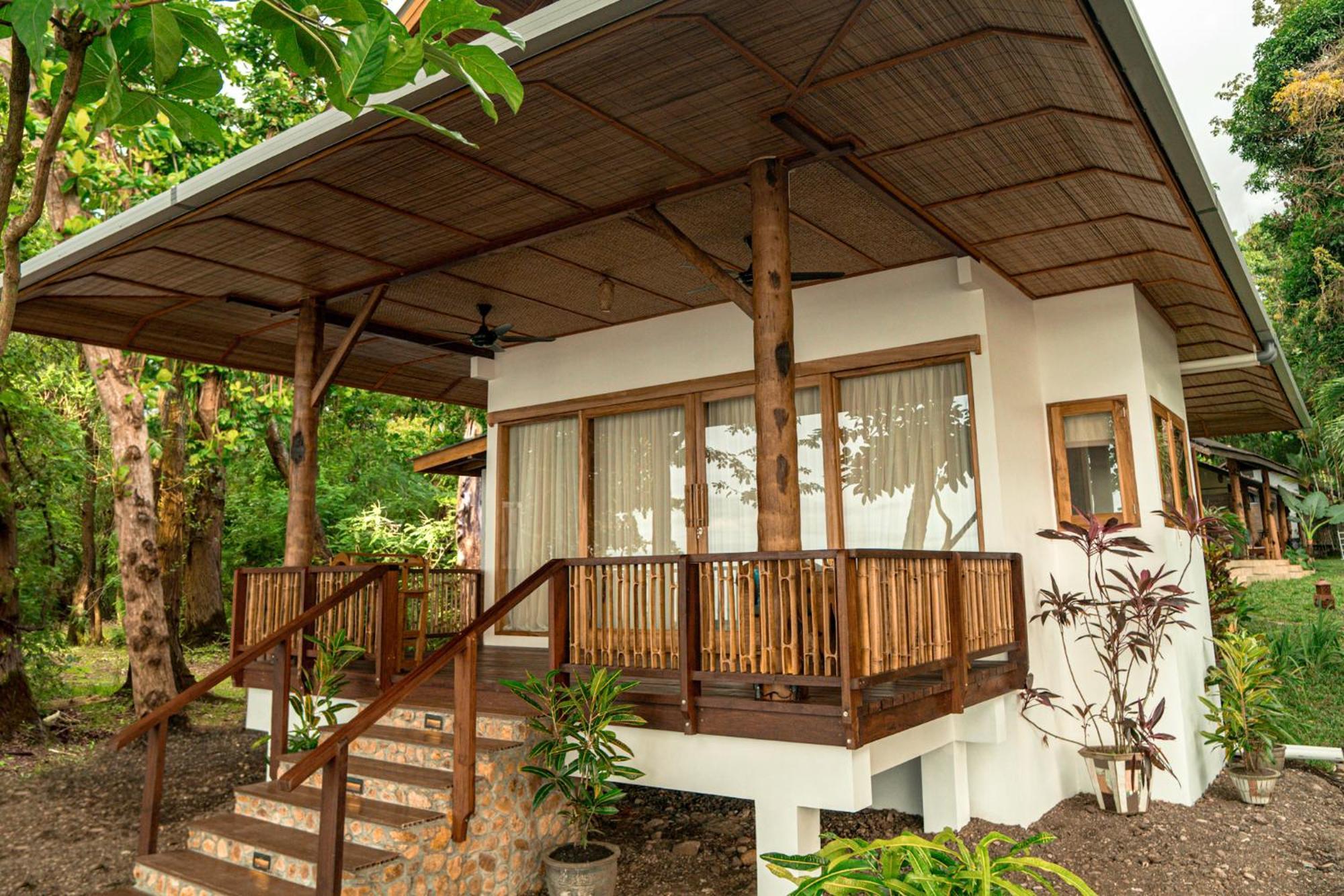 Murex Dive Resort Manado Buitenkant foto